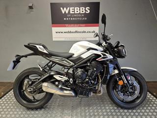 TRIUMPH STREET TRIPLE R 