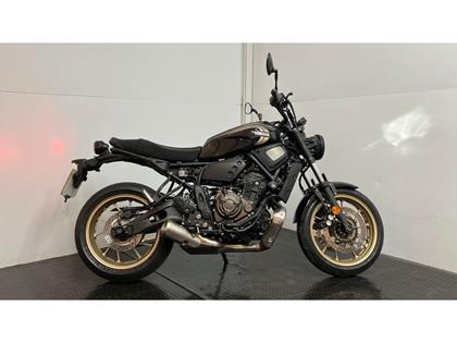 YAMAHA XSR700