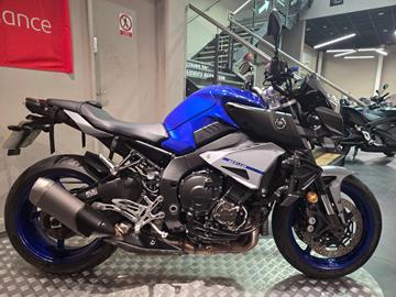 YAMAHA MT-10