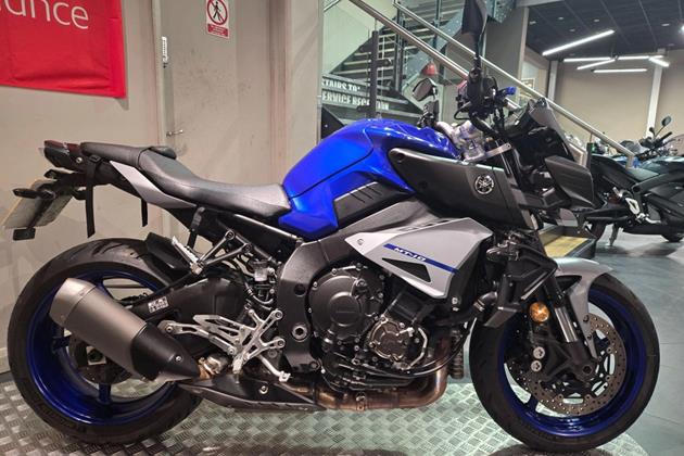 YAMAHA MT-10