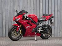 TRIUMPH DAYTONA 675