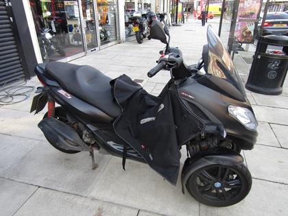 PIAGGIO MP3 300