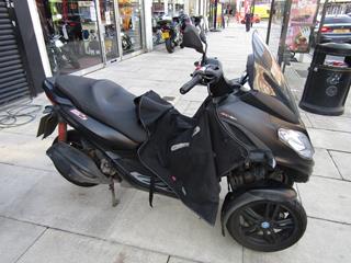 PIAGGIO MP3 300 