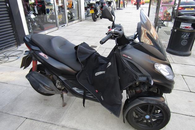 PIAGGIO MP3 300