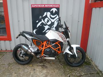 KTM 690 DUKE