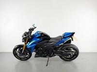 SUZUKI GSX-S750