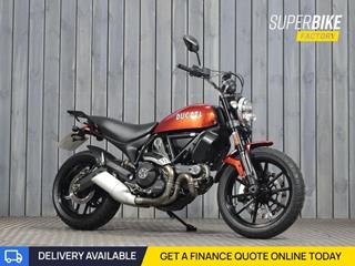 DUCATI SCRAMBLER 800 