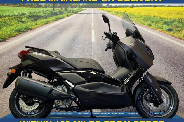 YAMAHA XMAX 300