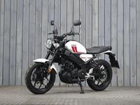 YAMAHA XSR125