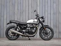 TRIUMPH SPEED TWIN 900