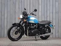 TRIUMPH BONNEVILLE 900