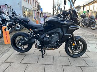 YAMAHA TRACER 9 