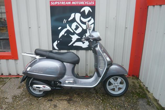 PIAGGIO VESPA GT200