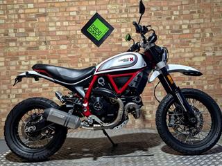 DUCATI SCRAMBLER 800 