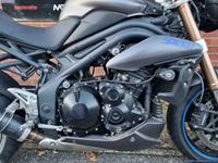 TRIUMPH SPEED TRIPLE 1050