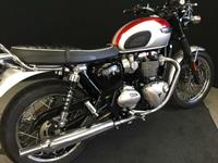 TRIUMPH BONNEVILLE T120