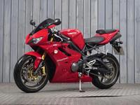 TRIUMPH DAYTONA 675