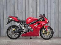 TRIUMPH DAYTONA 675