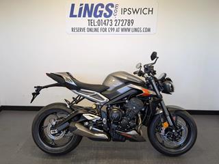 TRIUMPH STREET TRIPLE 765 RS 