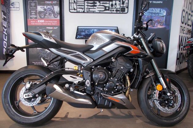 TRIUMPH STREET TRIPLE 765 RS