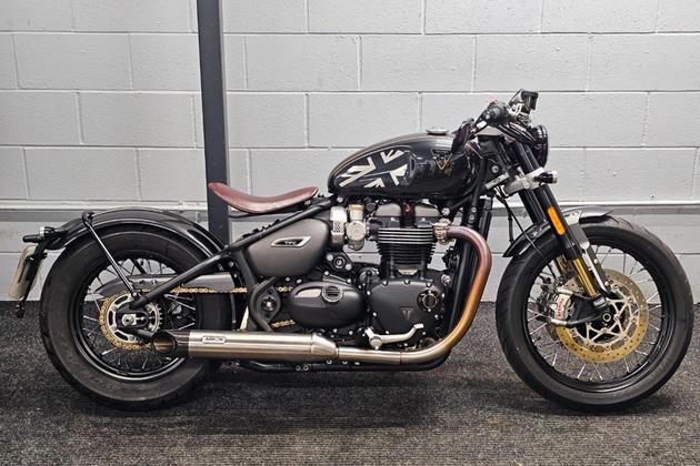 TRIUMPH BONNEVILLE BOBBER TFC