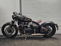 TRIUMPH BONNEVILLE BOBBER TFC