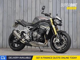 TRIUMPH SPEED TRIPLE 1200 RS 