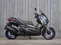 YAMAHA XMAX 125