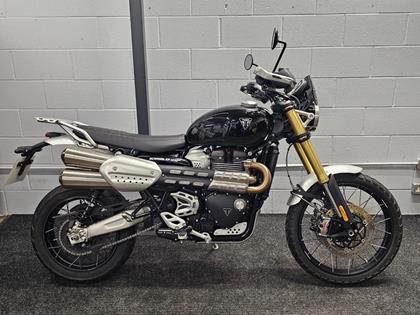 TRIUMPH SCRAMBLER 1200