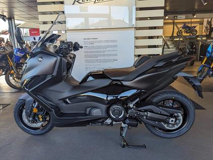 YAMAHA TMAX 560