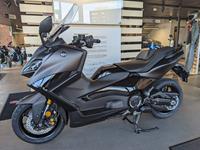 YAMAHA TMAX 560