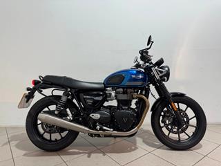 TRIUMPH STREET TWIN 