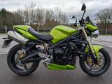 TRIUMPH STREET TRIPLE 675 