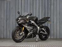 TRIUMPH DAYTONA MOTO2 765