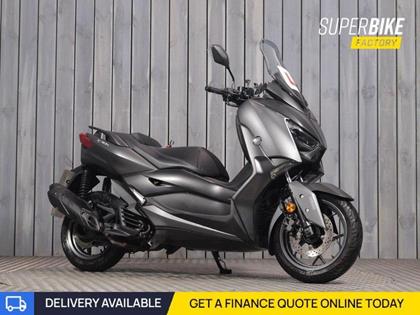 YAMAHA XMAX 125