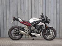 TRIUMPH STREET TRIPLE 765 R