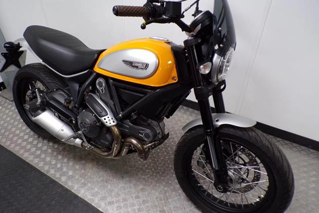 DUCATI SCRAMBLER 800