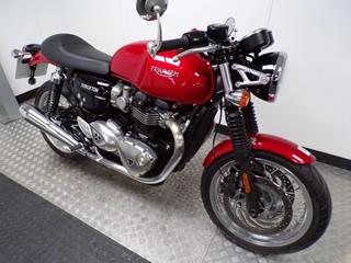 TRIUMPH THRUXTON 1200 