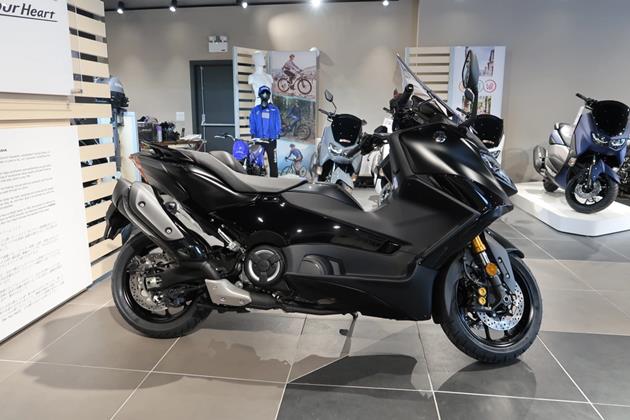 YAMAHA TMAX 560