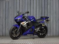 YAMAHA R6