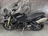 STREET TRIPLE 675 