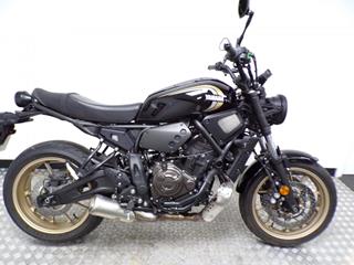 YAMAHA XSR700 