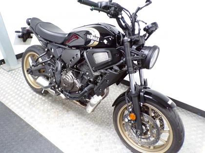 YAMAHA XSR700