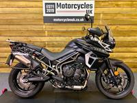 TRIUMPH TIGER 800 XR