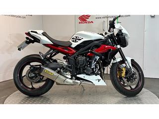 TRIUMPH STREET TRIPLE 675 