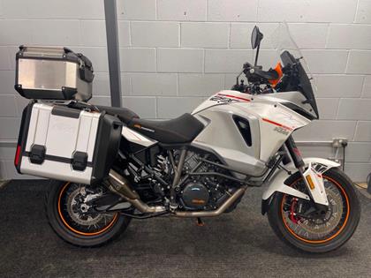 KTM 1290 SUPER ADVENTURE T