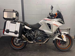 KTM 1290 SUPER ADVENTURE T 