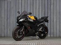 YAMAHA R6