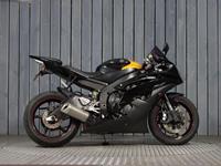 YAMAHA R6