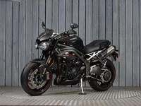 TRIUMPH SPEED TRIPLE 1050